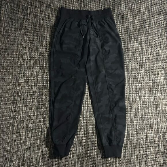 Lululemon Dance Studio Mid-Rise Jogger - Picture 1 of 10